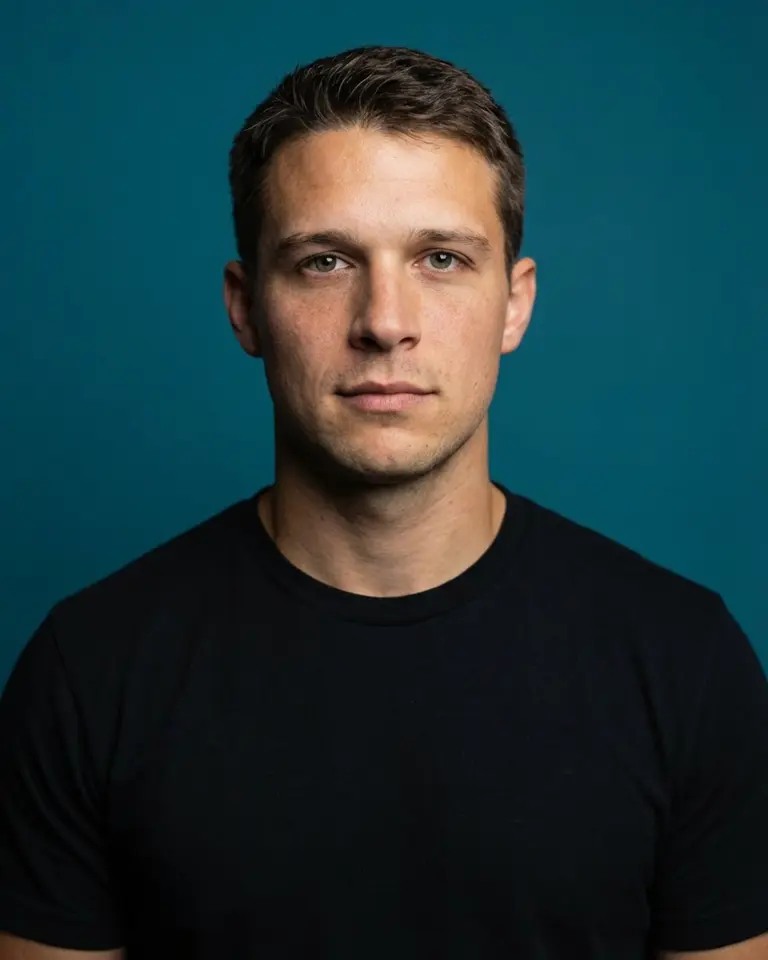 Actor Headshots Guide: Casting-Ready Looks, Examples, and Selection Tips hero image 2